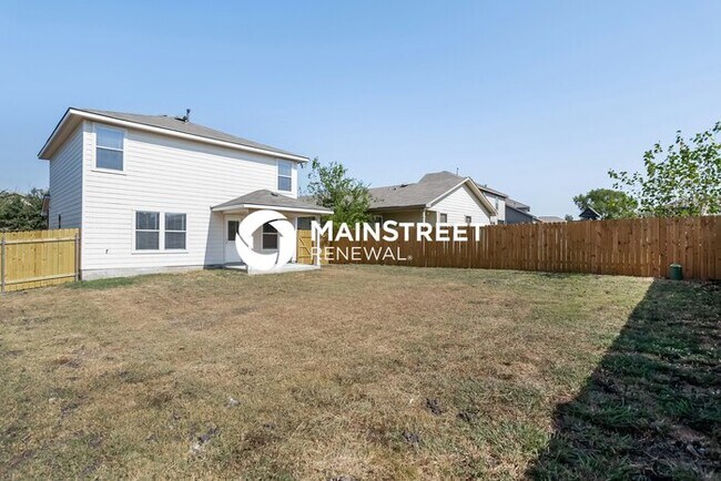 Building Photo - 4 Bedroom Pet-Friendly Home in San Antonio, TX with Main Street Renewal