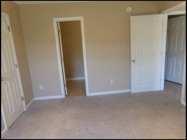 Building Photo - 100 Corbin Cir