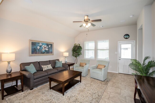 Building Photo - 1634 Analy Ct