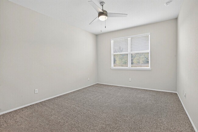 Building Photo - 9205 Inland Leather Ln