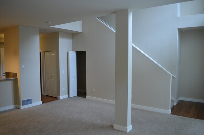 Primary Photo - 400 Washington Ave