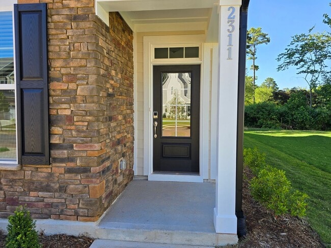 Building Photo - Stunning BRAND NEW 5 Bedroom / 4 Bath Home located in North Ridge