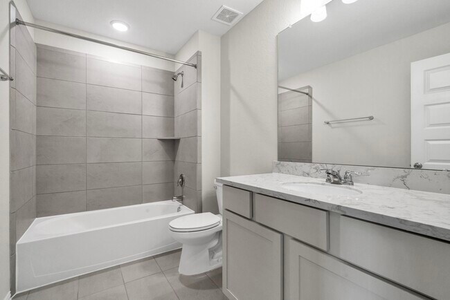 Building Photo - 27839 Western Crk Ct