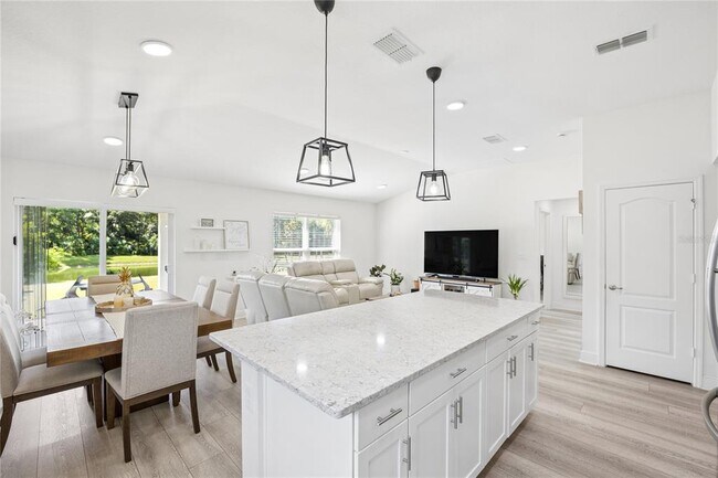 Building Photo - 2892 Sanctuary Dr