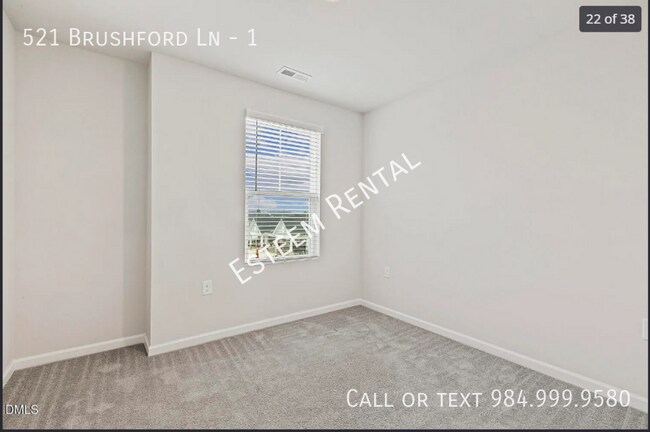 Building Photo - 521 Brushford Ln