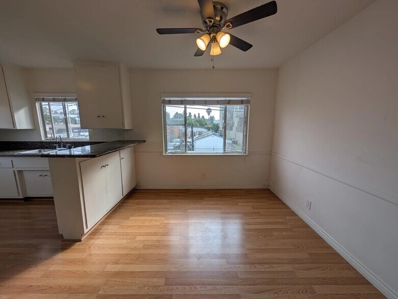 Building Photo - 3408 Mentone Ave