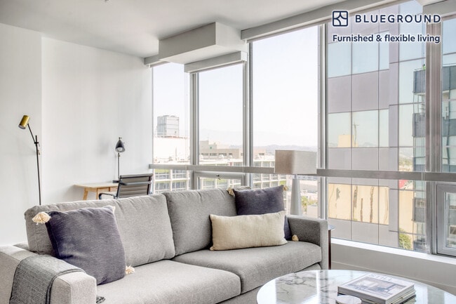 Building Photo - 3540 Wilshire Blvd