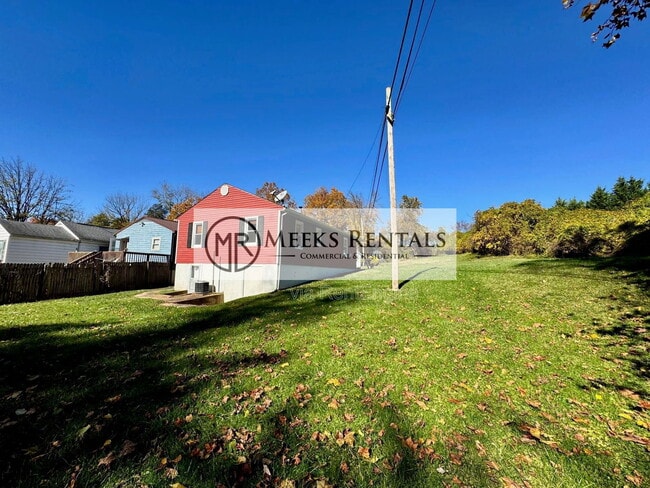 Building Photo - 1987 McVeigh Ave