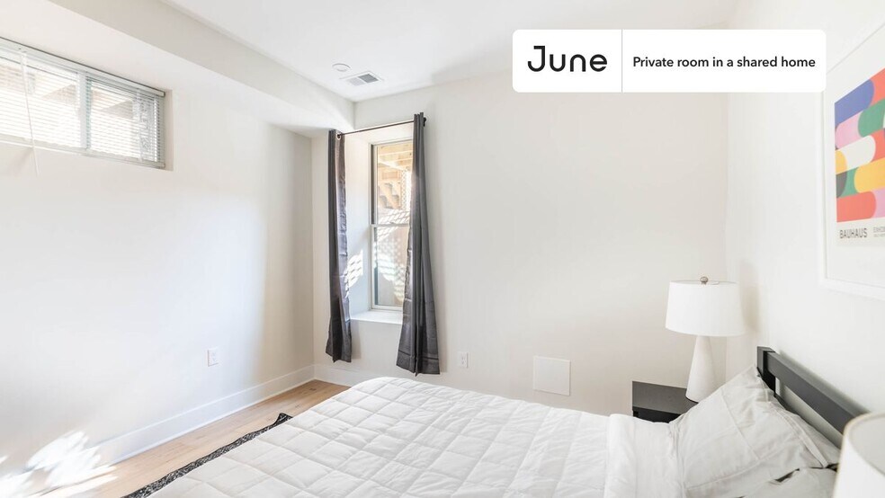 Building Photo - Room in Shared 3 bed/2.5 bath home in Columbia Heights