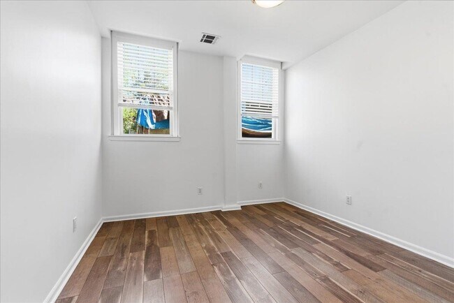 Building Photo - 235 Ogden Ave.