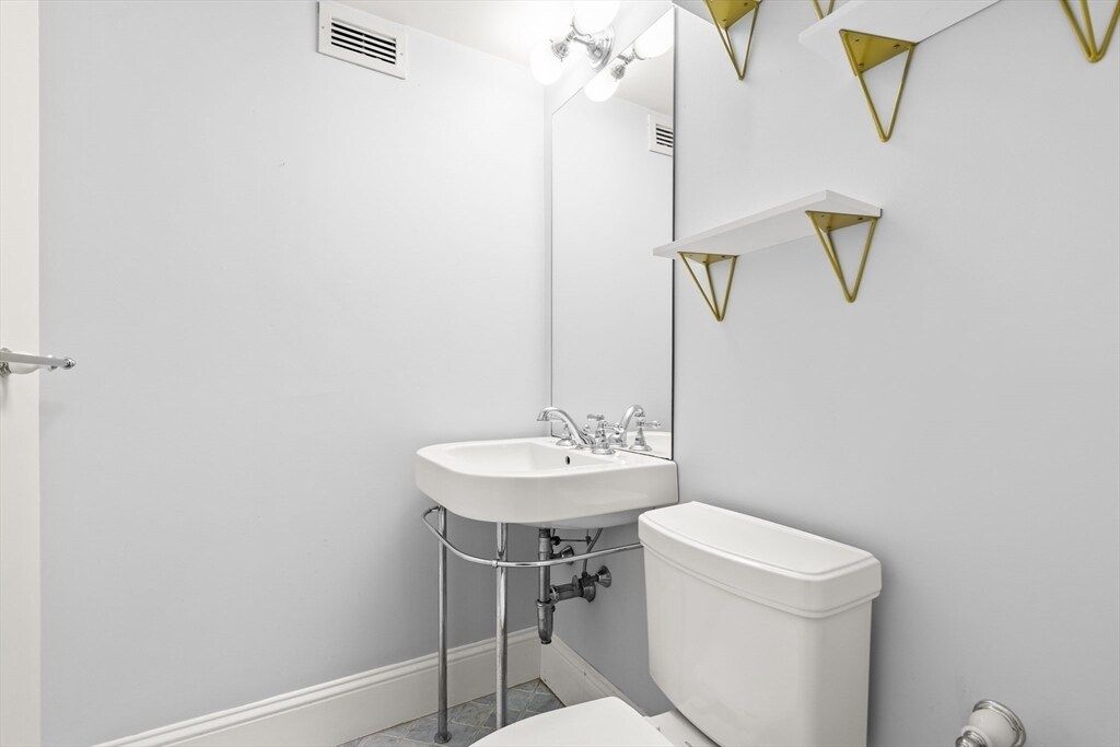 Building Photo - 50 Longwood Ave