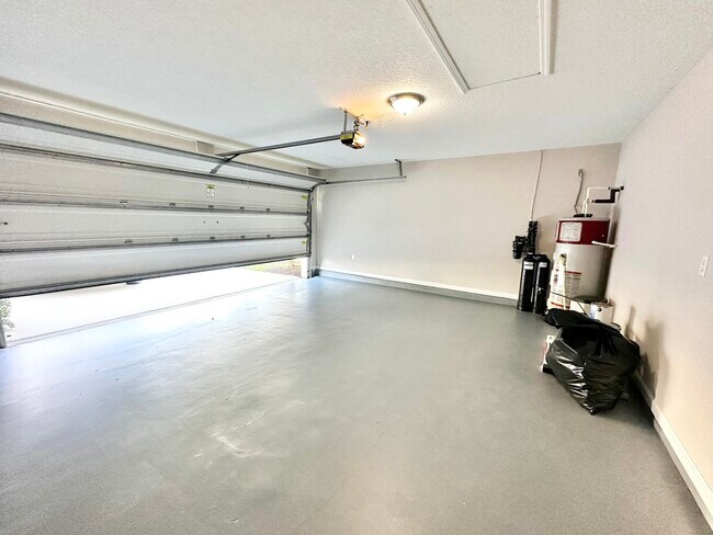 Building Photo - 210 Ashby Lndg Wy