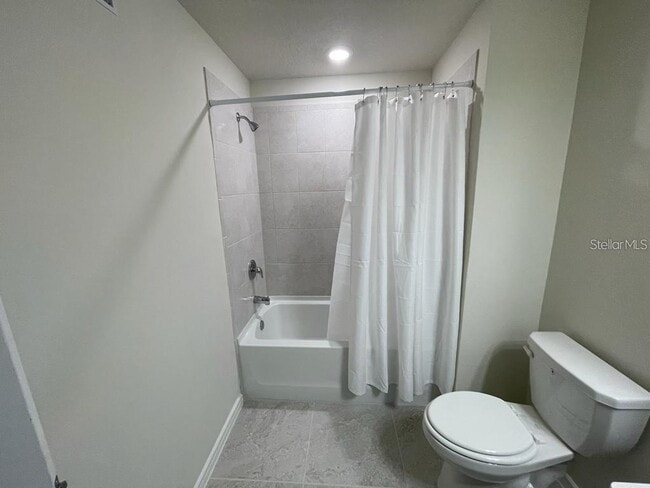 Building Photo - 2800 Bright Bird Ln