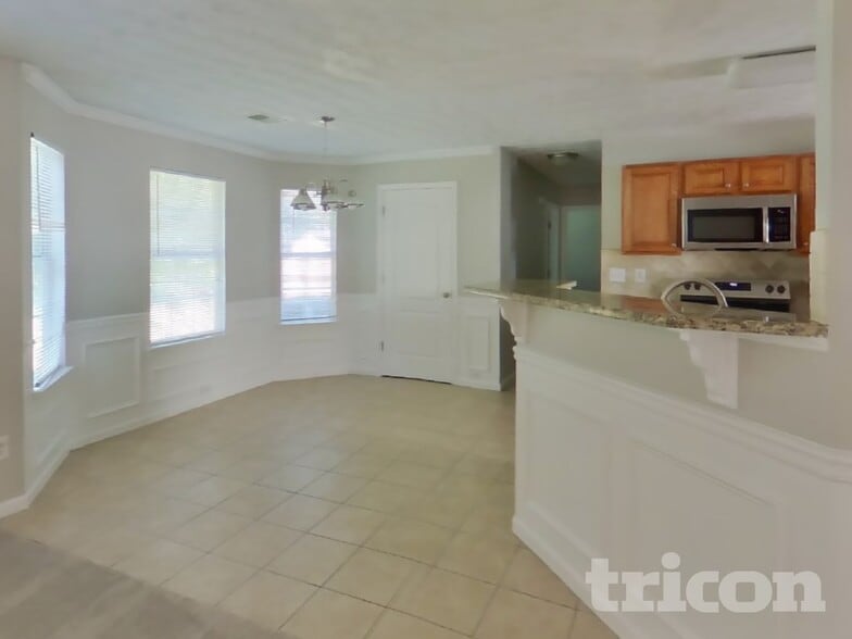 Building Photo - 6469 Snowden Dr