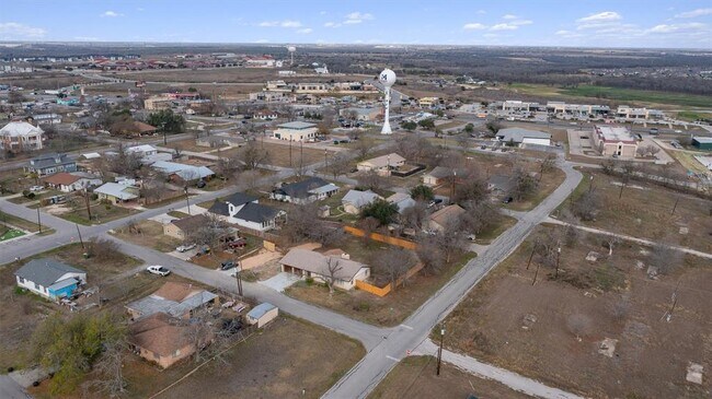 Building Photo - 209 E Rector St