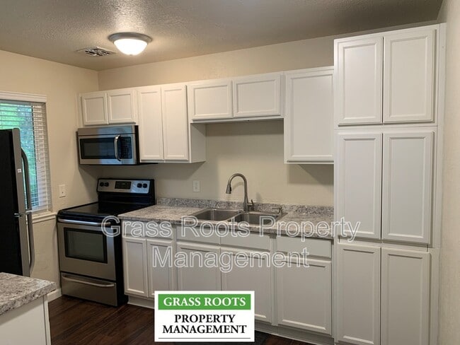 Building Photo - 1269 Live Oak Ln