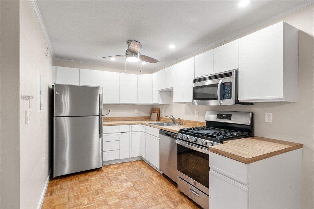 Building Photo - 1216 Vfw Pky