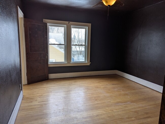 Building Photo - 828 E Thomas St