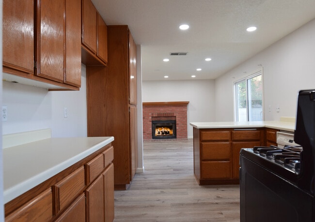 Building Photo - Verdemont Heights