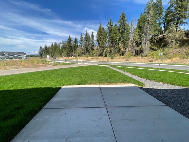 Building Photo - Brand New Hayden Home