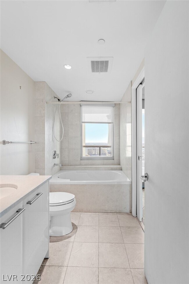 Building Photo - 322 Karen Ave