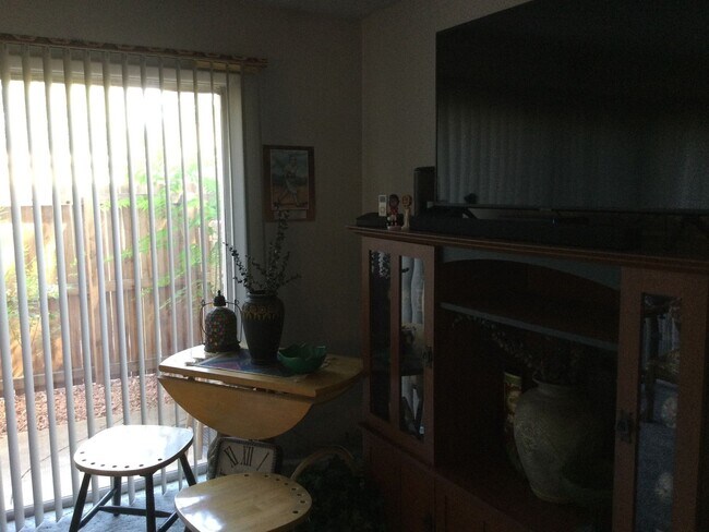 Building Photo - A room for rent  in a furnished 2 bedroom Condo in Boulder walking distance to CU.