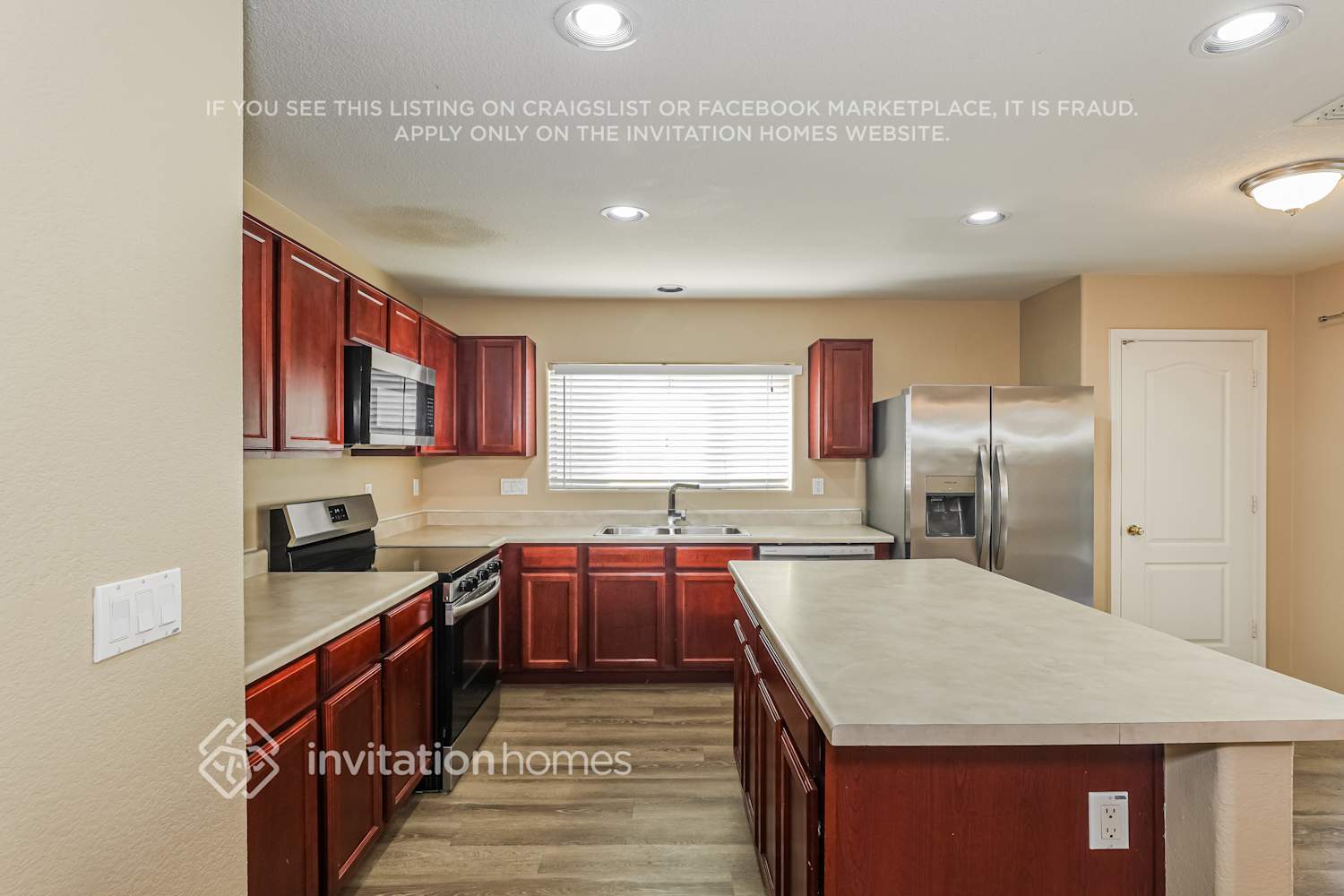 Building Photo - 40274 W Helen Ct