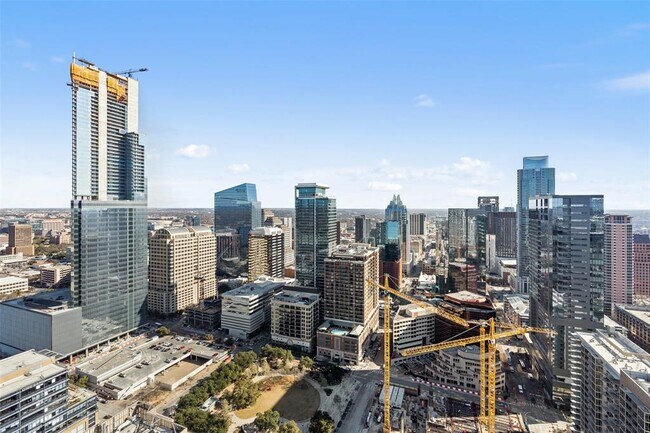 Building Photo - 360 Nueces St