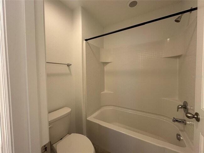 Building Photo - 2445 Beacon Landing Cir