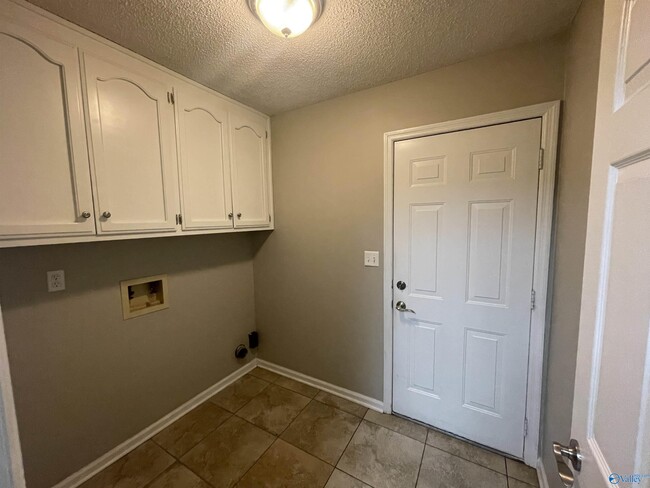 Building Photo - 109 Medicine Bend Dr