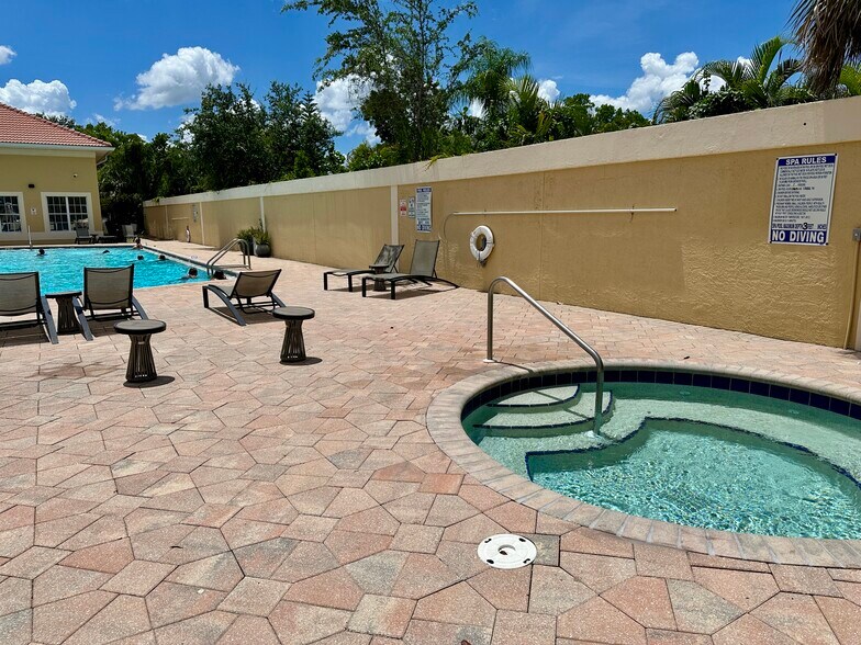 Hot tub - 9055 Colby Dr