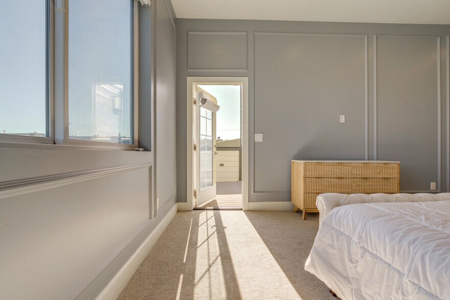 Building Photo - 1770 48th Ave