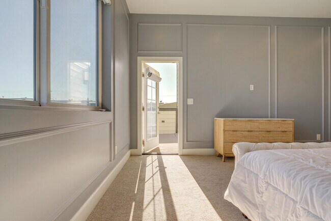 Building Photo - 1774 48th Ave