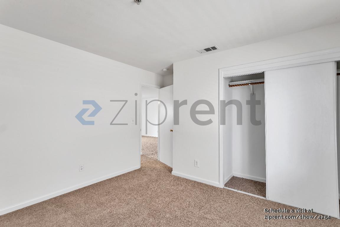 Building Photo - 325 Vaqueros Ave