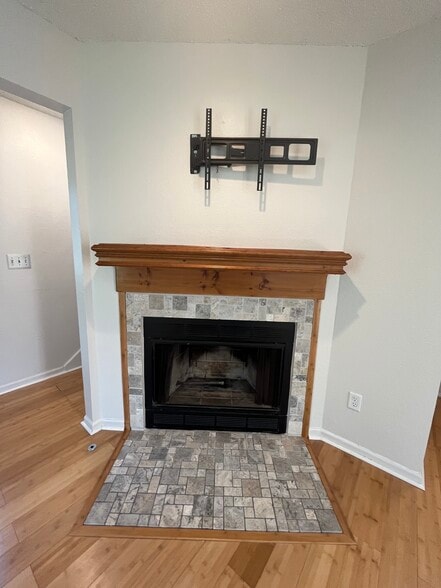 Building Photo - 6432 Pflumm Rd