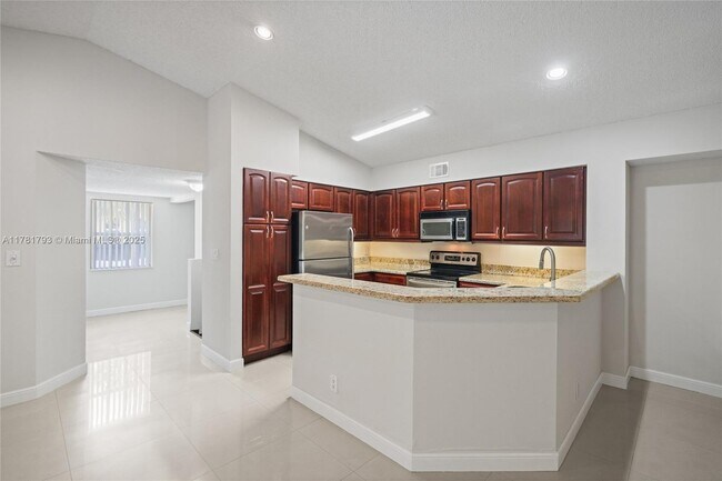 Building Photo - 7640 Westwood Dr
