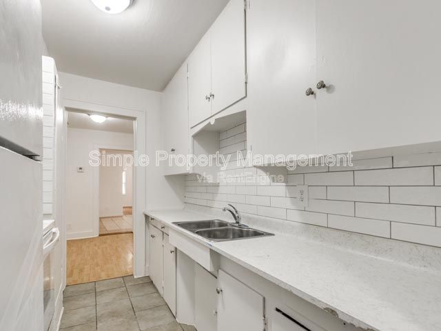 Building Photo - 2413 NW 12th St