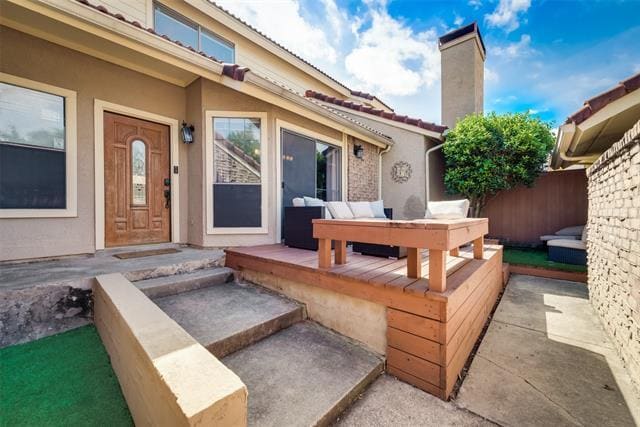 Building Photo - 2652 Entrada Blvd