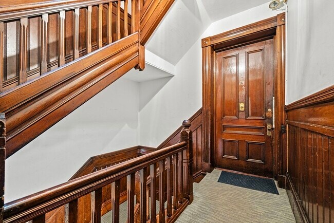 Building Photo - 19 Cortes St