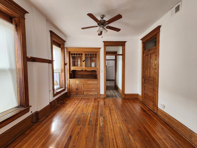 Building Photo - 2404 W Superior St