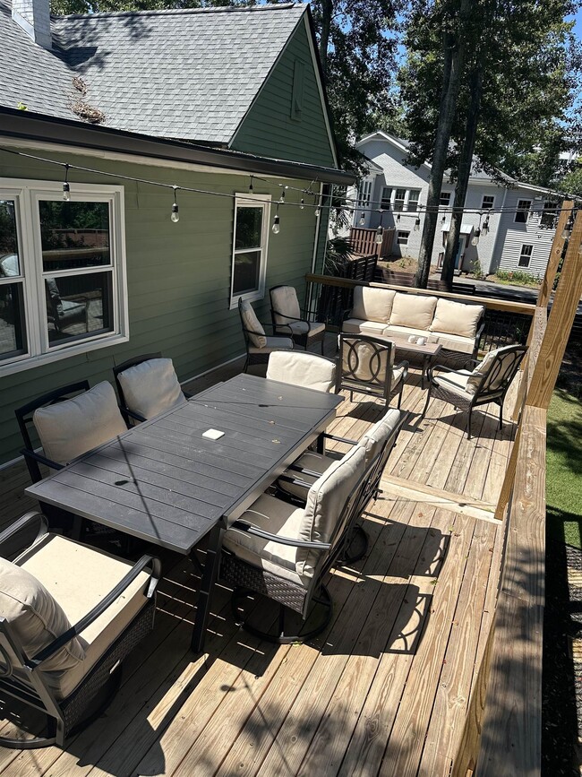 Building Photo - 420 E 6th Ave