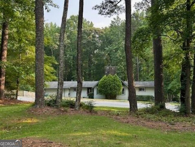 Building Photo - 102 Whisper Trce