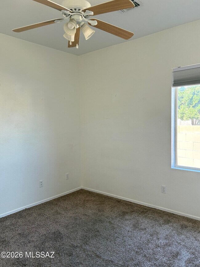 Building Photo - 7648 W Creosote Spring Ct