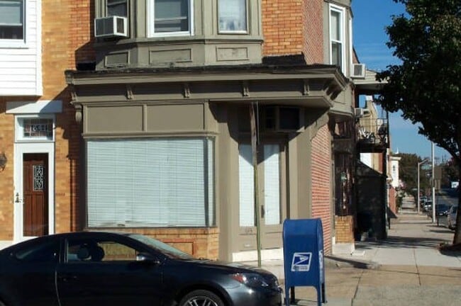 Building Photo - Corner Rowhouse Upper Unit-Canton, MD