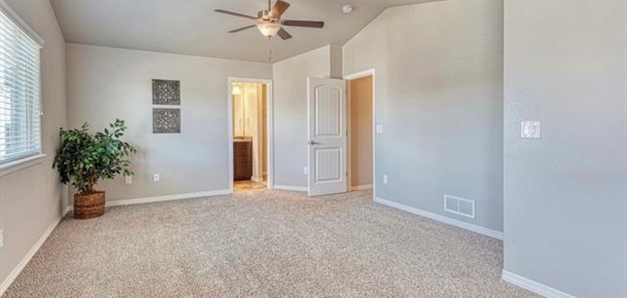 Building Photo - 6793 Galpin Dr