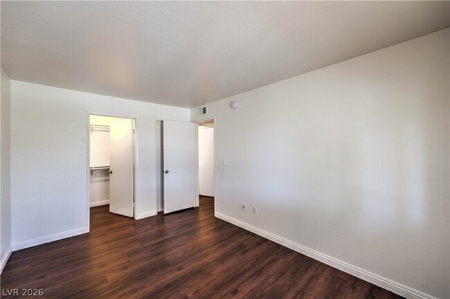 Building Photo - 7885 W Flamingo Rd
