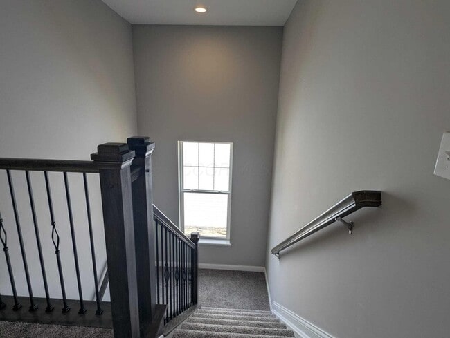 Building Photo - 7301 Aster Wy