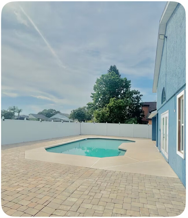 Building Photo - 266 Competition Dr