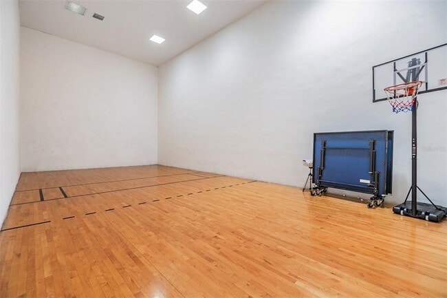 Building Photo - 10108 Courtney Oaks Cir