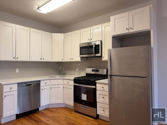 Building Photo - 83-87 7th Ave
